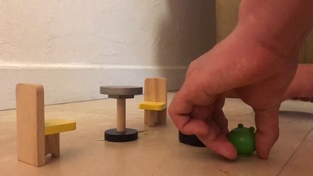 Piggy Tales Remastered: 4th Street: Bad Signal (REUPLOAD) смотреть онлайн