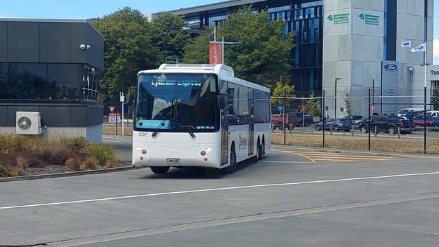 Bentley Coachlines Scania K280UB6 ex Skybus no. 105 on Lyttleton Express arrives at Bus Interchange смотреть онлайн