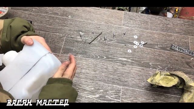 ? МАЛЕНЬКИЙ ЯЩИК ИЗ КАНИСТРЫ ДЛЯ СТЕПЛЕРА смотреть онлайн