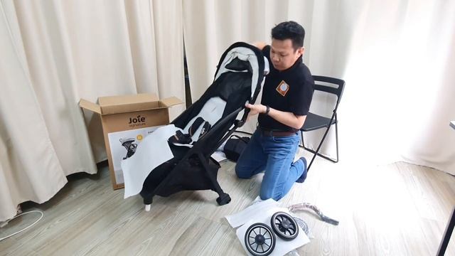 Joie Signature Parcel Stroller | 0-22kg | 1 Year Warranty