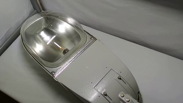 Обзор уличного светильника ЖКУ 20-70-001 "Орион" смотреть онлайн