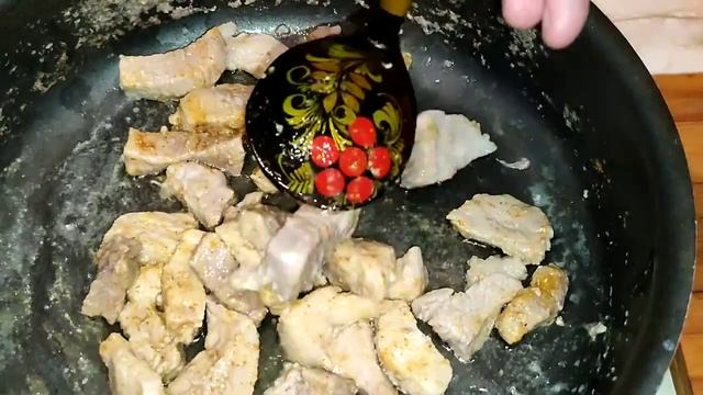 пожарить свинину сочно с луком на сковороде | сочное мясо смотреть онлайн