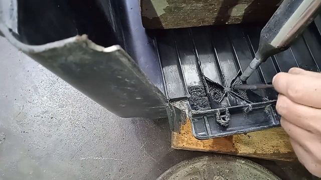 РЕСТАВРАЦИЯ ДЕТАЛИ ОТ DAF. КАК ЗАРАБАТЫВАЮ НА ХЛЕБУШЕК. смотреть онлайн
