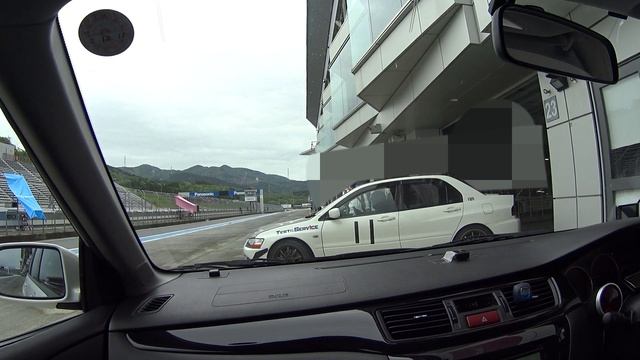 Rainy Race Lancer Evo Wagon "Chasing GR yaris" смотреть онлайн