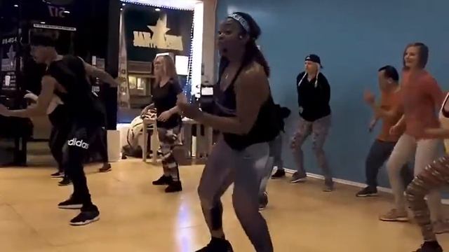 Afro-Caribbean Grooves Fitness Dance Workout смотреть онлайн