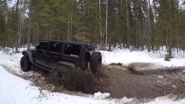 Сломали Rubicon, Очень Много Снега Весной В Лесу, Suzuki, Niva, Jeep смотреть онлайн