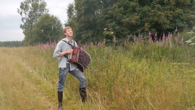 "Гроздья рябины"... Поёт Игорь Шипков смотреть онлайн