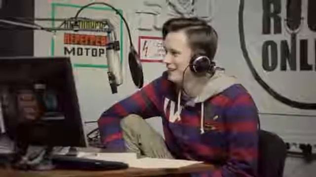 Хип Хоп Одинокой Старухи вызвал Дмитрия Маликова на Versus! смотреть онлайн