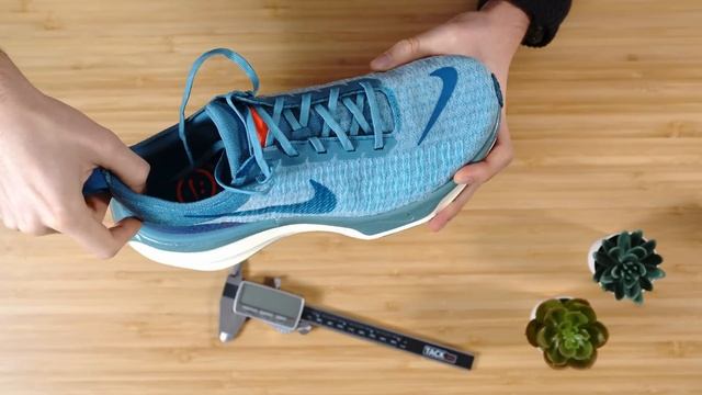 NIKE INVINCIBLE 3 REVIEW | BETTER...BUT FOR WHOM? смотреть онлайн