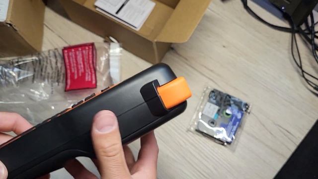 E1000 PRO Portabl Label Maker problem!!! смотреть онлайн