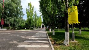 Ессентуки. Санаторий Виктория - городской рынок пешком.