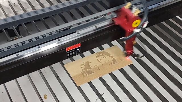 1390 Co2 laser cutting and engraving machine cut MDF смотреть онлайн