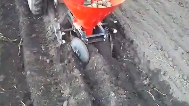 Картофелесажалка КСМ-1А смотреть онлайн