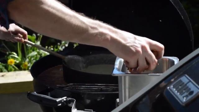 Weber's Dutch Oven at The Pavilion in Cork смотреть онлайн