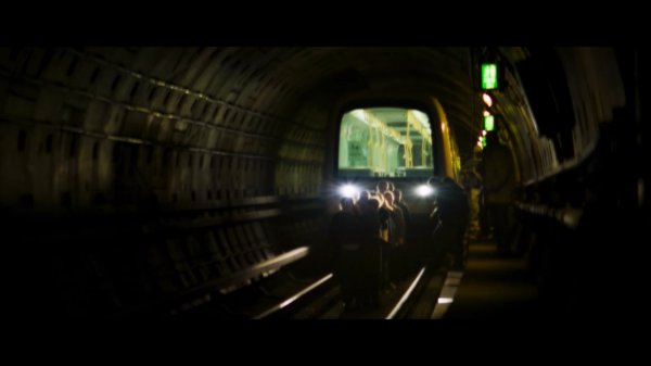 В заложниках (Below The Surface)