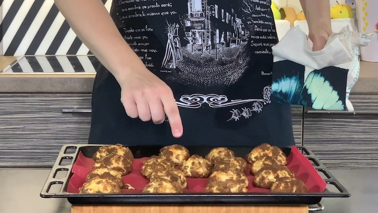 ТАНЦУЮЩИЙ ПОВАР