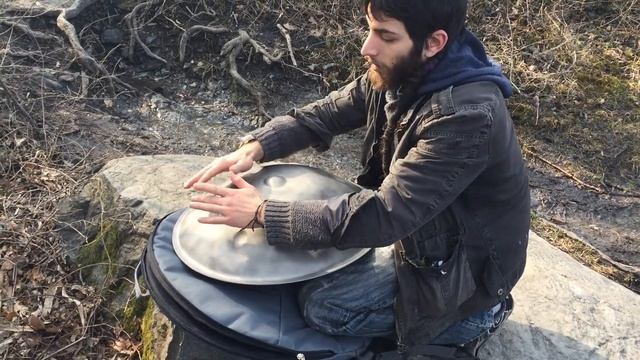Handpan Hangdrum Near Lake  Демонстрация Хэнг драма
