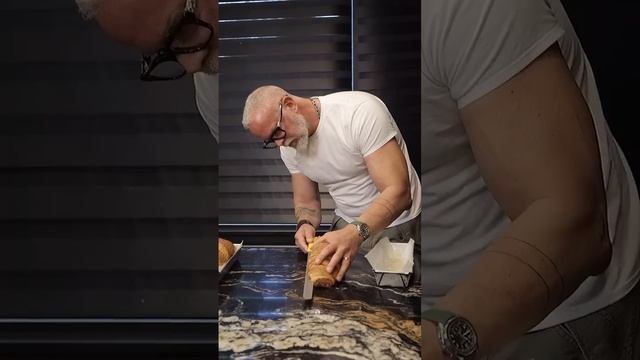 Круассаны#)