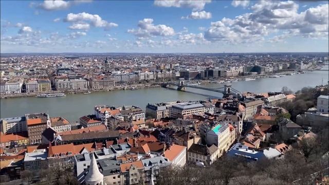 Matthias Church Holy Trinity Square смотреть онлайн