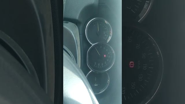 Загорелся значок в виде спиральки на правом колодце, рено дастер смотреть онлайн