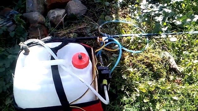 Электрический ручной опрыскиватель своими руками. смотреть онлайн