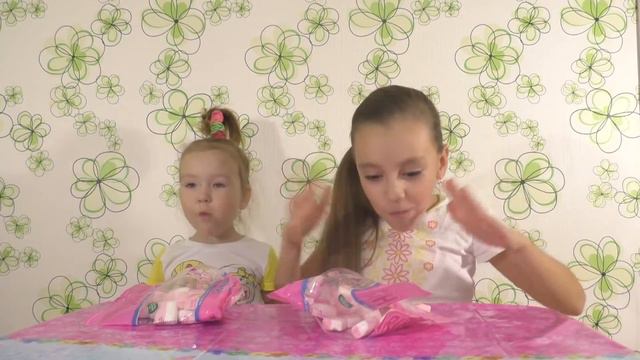 Челлендж Алисы Кто больше засунет в рот зефирок смотреть онлайн