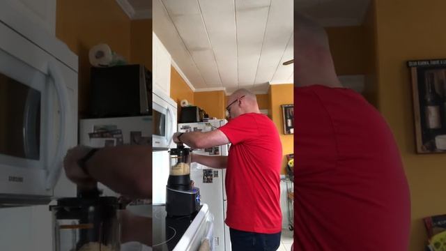 Homemade peanut butter in the Deluxe Cooking Blender, part 1. смотреть онлайн