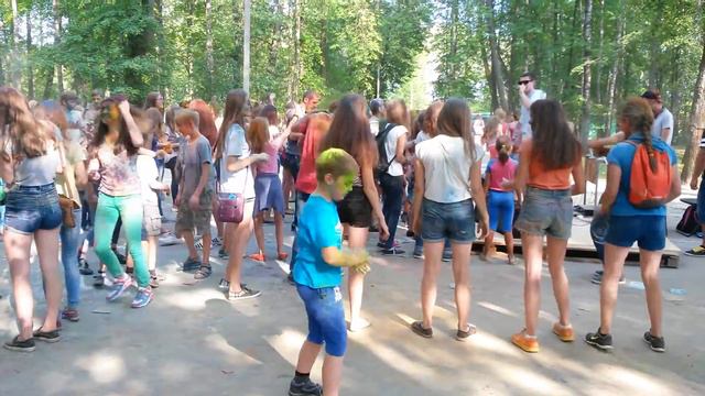 Danik на фестивале красок смотреть онлайн