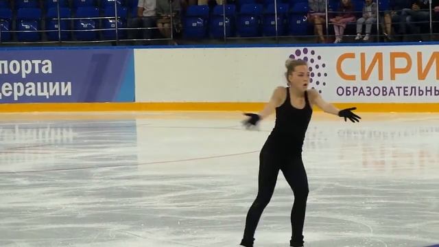 Елена Радионова. Короткая программа. Прокаты сборной в Сочи .12.09.2015 смотреть онлайн