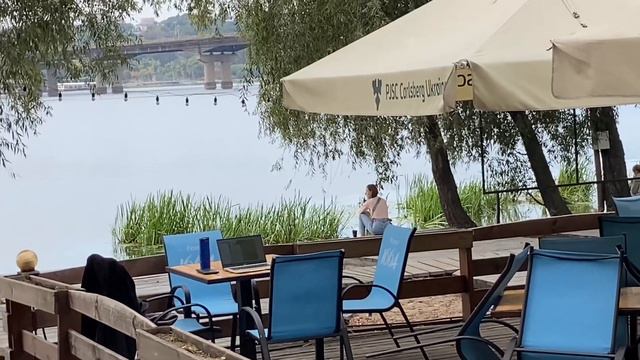 СЕНТЯБРЬ В КИЕВЕ / ЖИЗНЬ НА ЛЕВОМ БЕРЕГУ ДНЕПРА / 21.09. смотреть онлайн