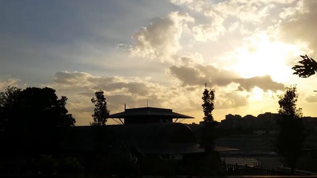 Timelapse of airplanes going towards Ataturk Airport - Istanbul смотреть онлайн