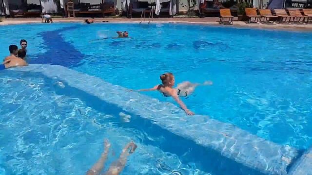 Отдых у бассейна ?♀️ Ташкент бассейн//Цены на еду в Ташкенте ? смотреть онлайн