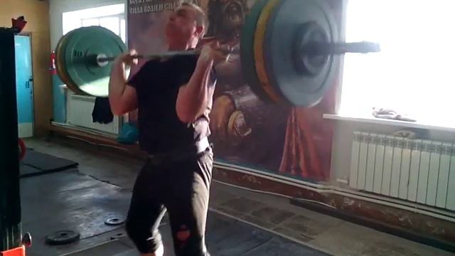 Ветеран- начинающий тяжелоатлет! 90кг!! смотреть онлайн