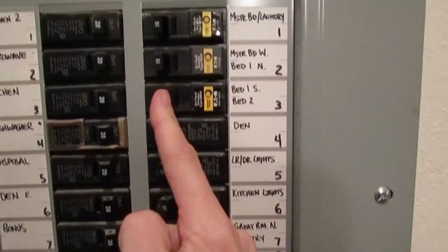 How To Identify and Reset a Tripped Circuit Breaker смотреть онлайн