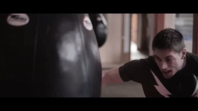 GOTHAM STUDIOS - Workers Hall Boxen смотреть онлайн