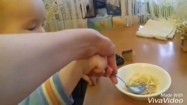 Как научить ребенка кушать самостоятельно- How to смотреть онлайн