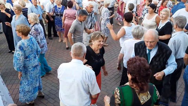 "Я верю в то, что есть - любовь на свете есть..."☺😍💞🌸🌺🥀 смотреть онлайн