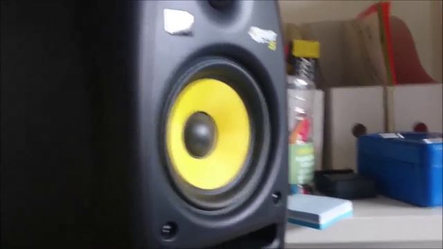 Faulty KRK Rokit 5 смотреть онлайн