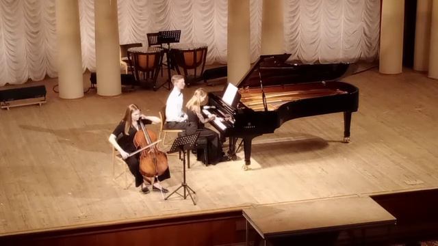 Соната для віолончелі і фортепіано соль мінор, та.65: 1.Allegro moderato. смотреть онлайн