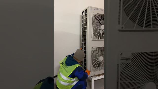 Монтаж кондиционирования VRF система LG. Заказчик: Халык Банк по адресу г.Алматы Аль-Фараби 34 смотреть онлайн