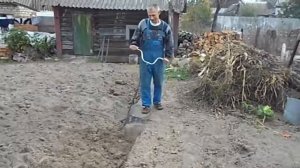 лопата ,которй можно копать одной рукой!!!