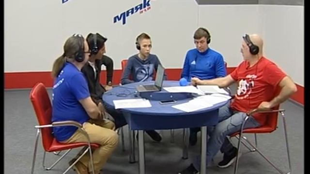 О детском футболе говорим в футбольном ток-шоу «Руками Не трогать!» 26.03.2018г. смотреть онлайн