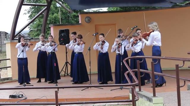 А. Коровицын "Куклы сеньора Карабаса". Исп. ансамбль скрипачей "Чароўная скрыпка" смотреть онлайн
