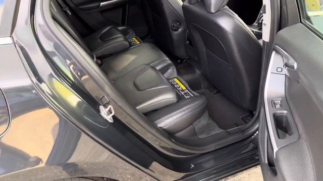 2013 Volvo V60 SELux auto смотреть онлайн