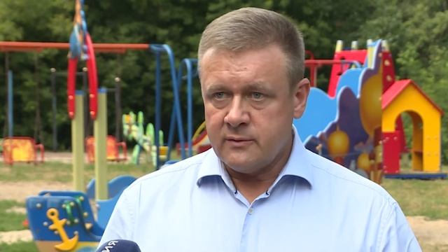 Губернатор оценил благоустройство детской площадки по проезду Речников смотреть онлайн