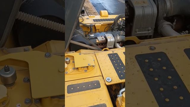Расположение номера Вин и двигателя Komatsu PC 210 смотреть онлайн