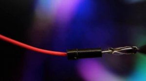 Светодиод, резистор и макетная плата — собираем маяк. Понятные уроки по Arduino