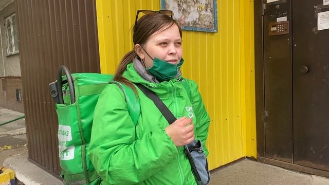 Работа курьером на электросамокате в Delivery Club. Почти полсотни километров на одном заряде!!!!! смотреть онлайн