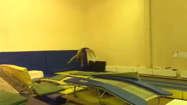 Двойное сальто в перед на два бланжа смотреть онлайн