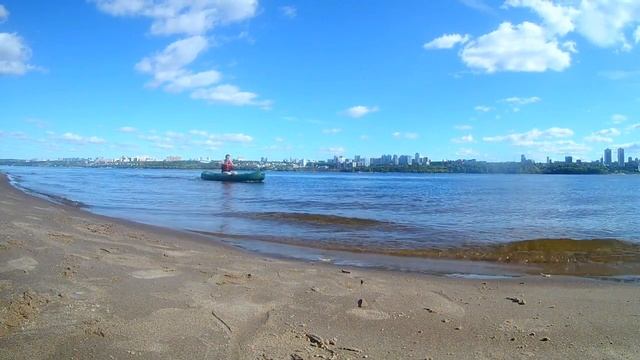 Байдарка Gora63 под веслами, под парусом и под мотором смотреть онлайн